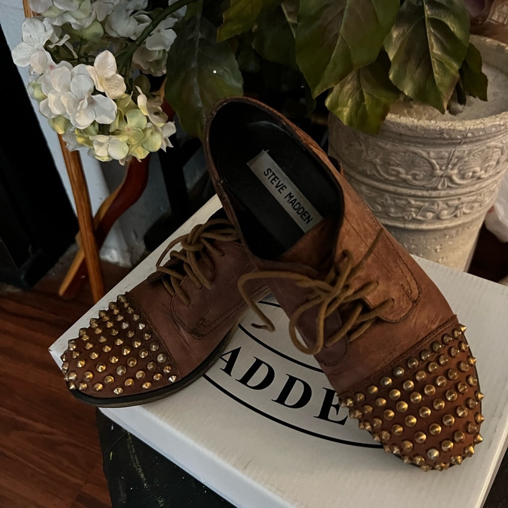 Steve Madden size 6 1/2 brown shoes